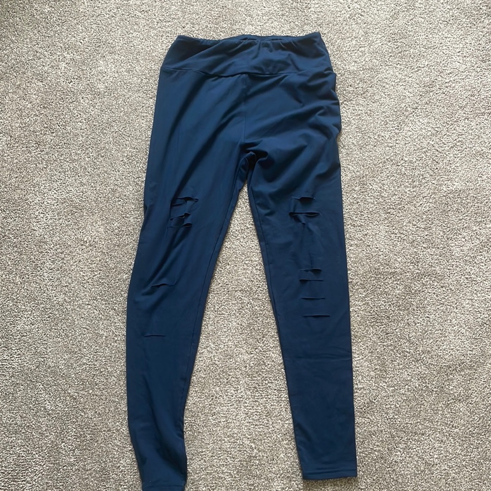 Buttery soft full length distressed leggings  Size L